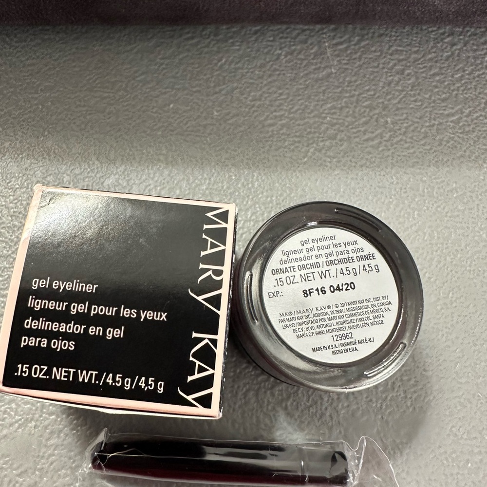 Mary Kay Gel Eyeliner with Brush